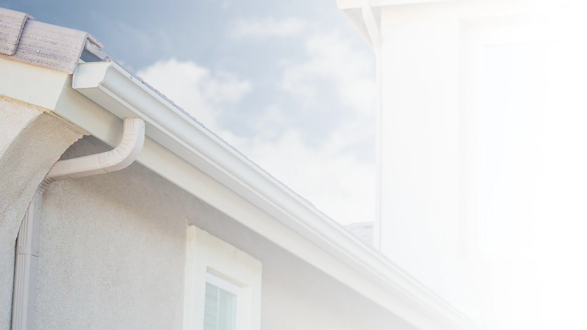 LHI Gutters parallax